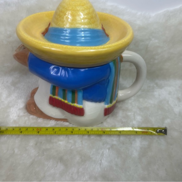 Sleeping Man Wearing Sombrero Teapot / Planter / Watering Jug - Picture 8 of 11